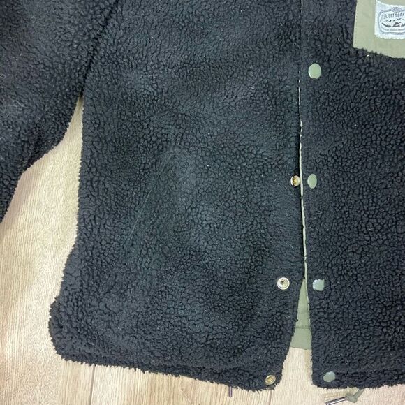 Poler Outdoor Stuff Reversible Jacket - Picture 5 of 8